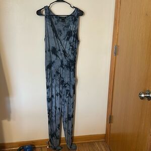 Parker & Quinn Tie Dye jump suit blue grey size large